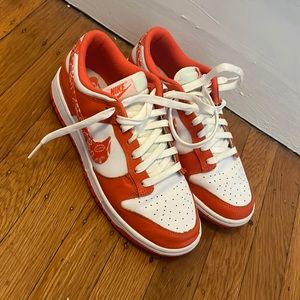 Nike Orand Paisley Dunks. Women’s size 9
